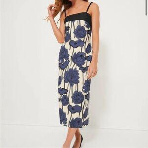 HYACINTH HOUSE
NWT
Navy & Cream Floral Cecily Midi Dress